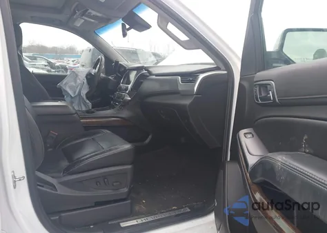 2017 Chevrolet Suburban Lt z USA, uszkodzony, nr VIN 1GNSKHKC5HR212268